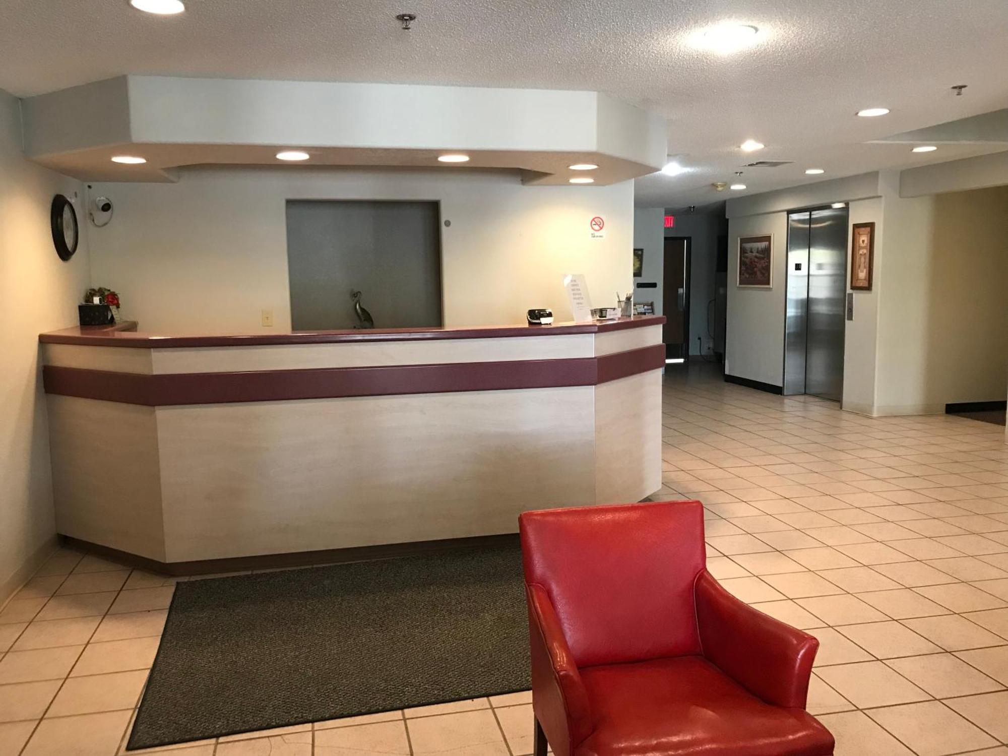 Chadron Inn & Suites エクステリア 写真