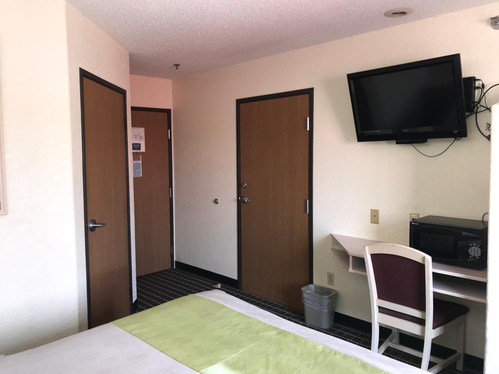 Chadron Inn & Suites エクステリア 写真