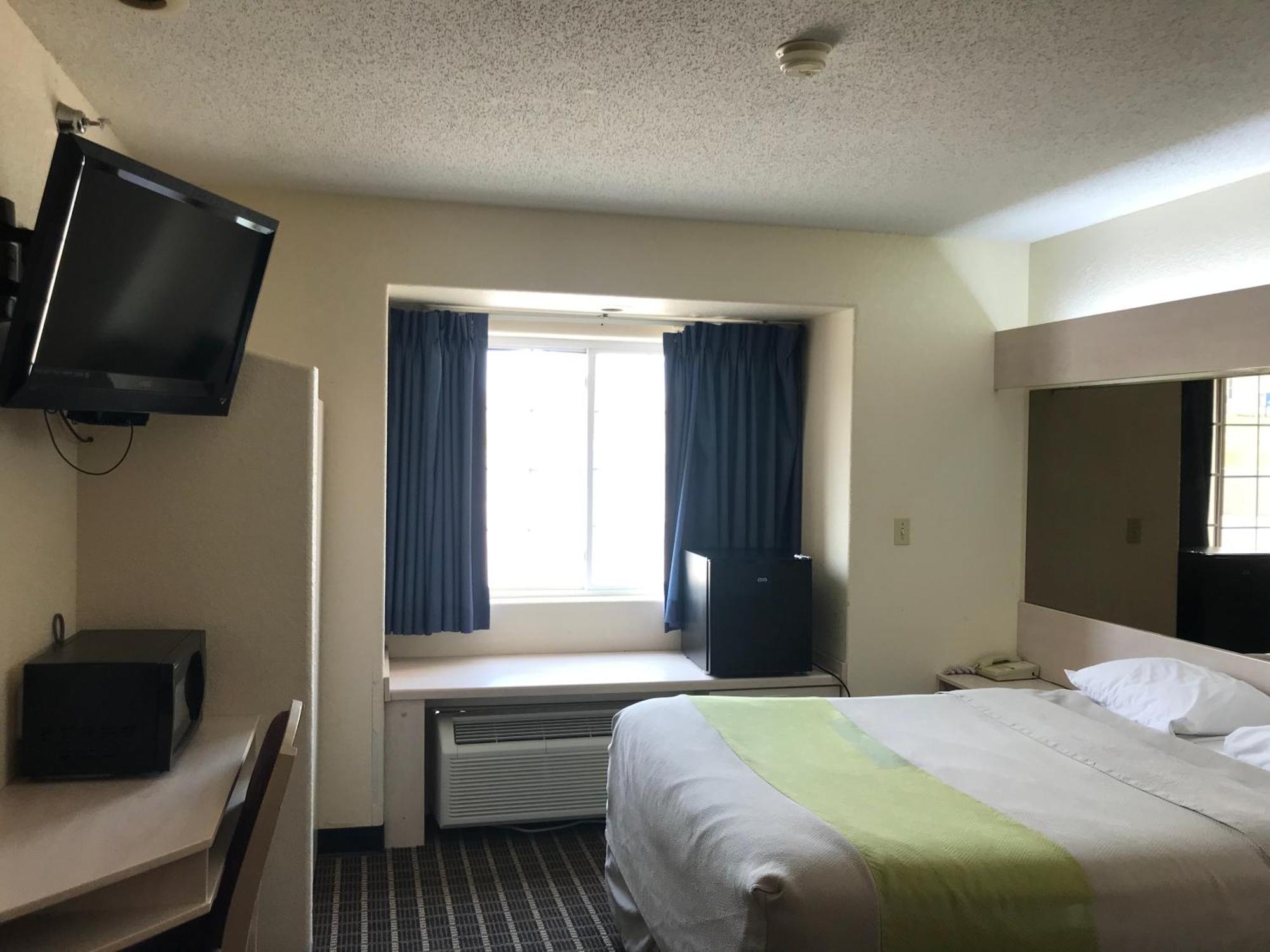 Chadron Inn & Suites エクステリア 写真